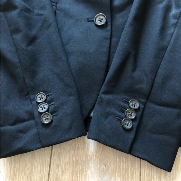 Banana Republic Classic Wool Blend Stretch Blazer in Black Size 4 - Picture 8 of 15